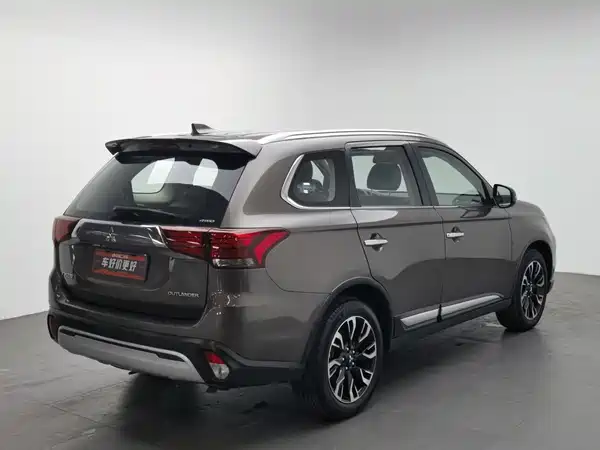 Mitsubishi Outlander 2019