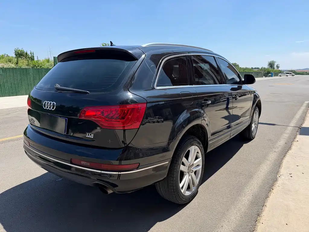 Audi Q7 2011