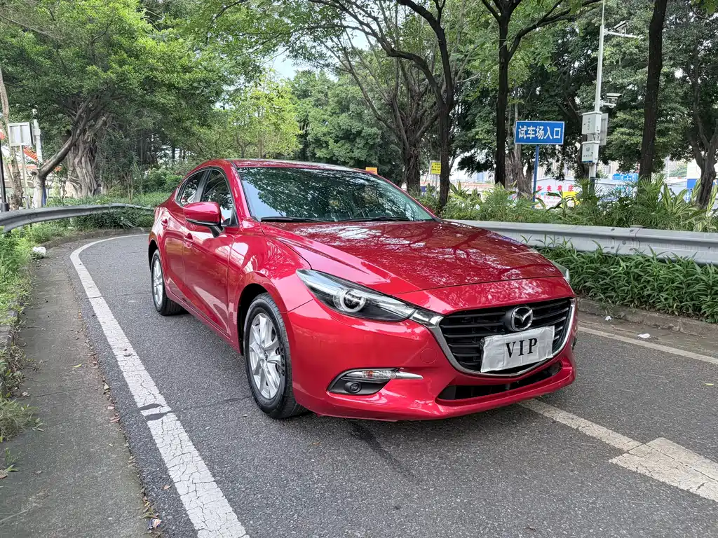 Mazda 3 Axela 2019 — фото 4