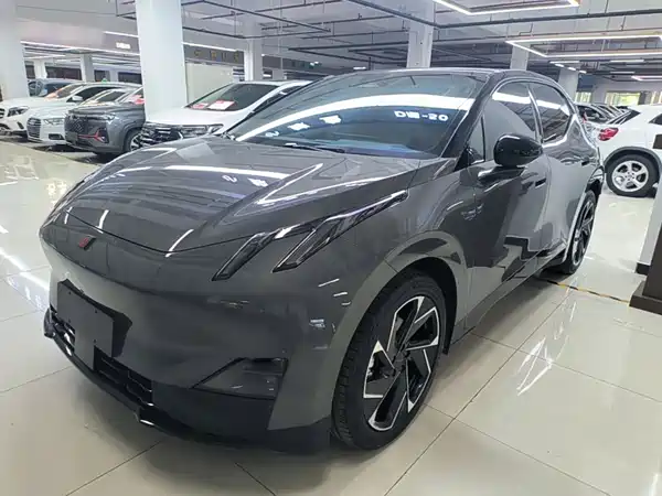 Lynk & Co Z20 2025