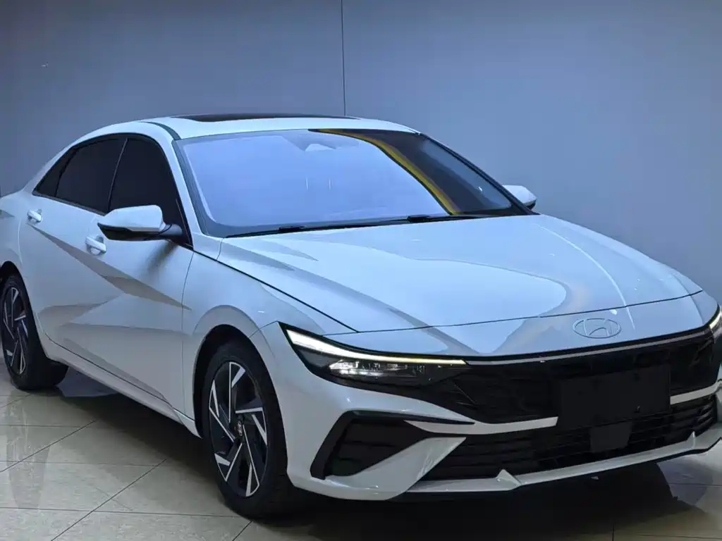 Hyundai Elantra 2023