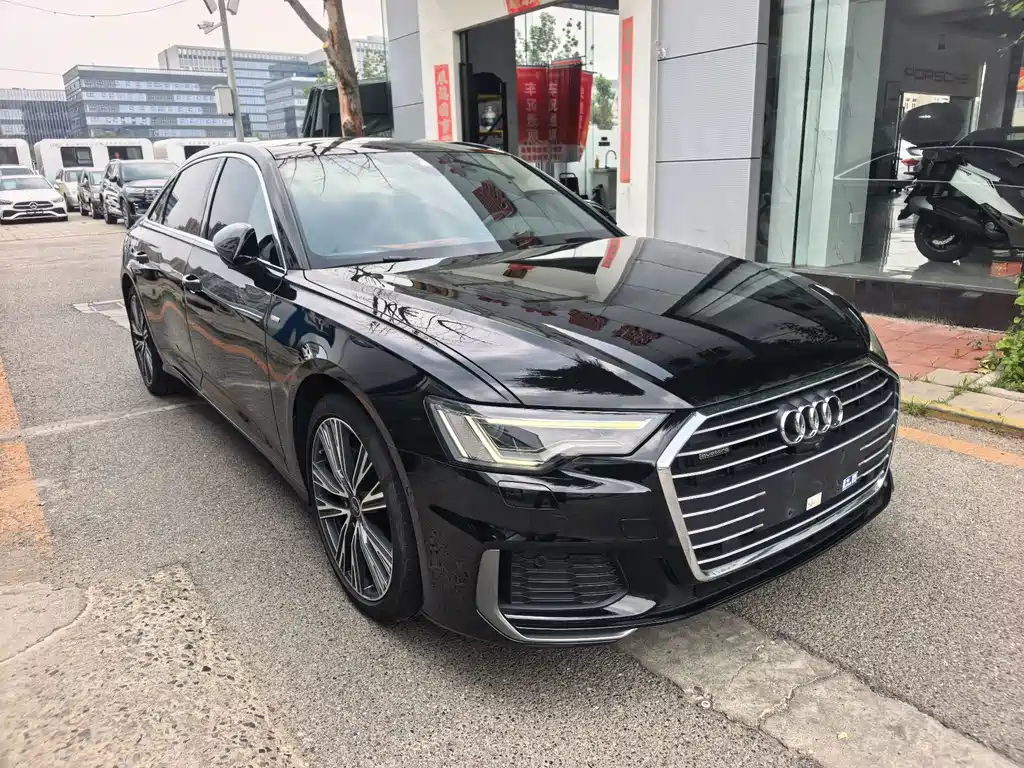 Audi A6L 2022