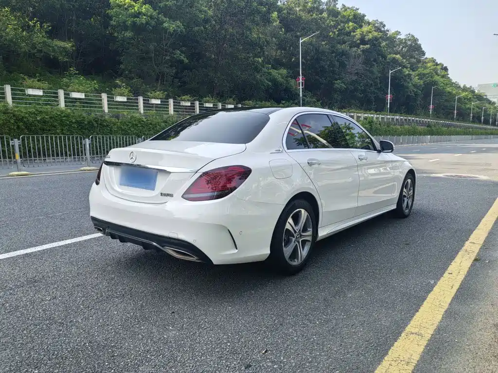 Mercedes-Benz C-Class 2020