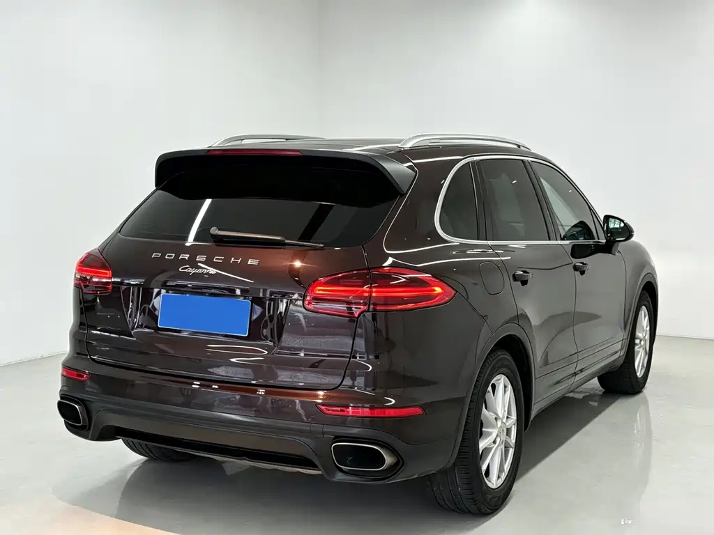 Porsche Cayenne 2016 — фото 9