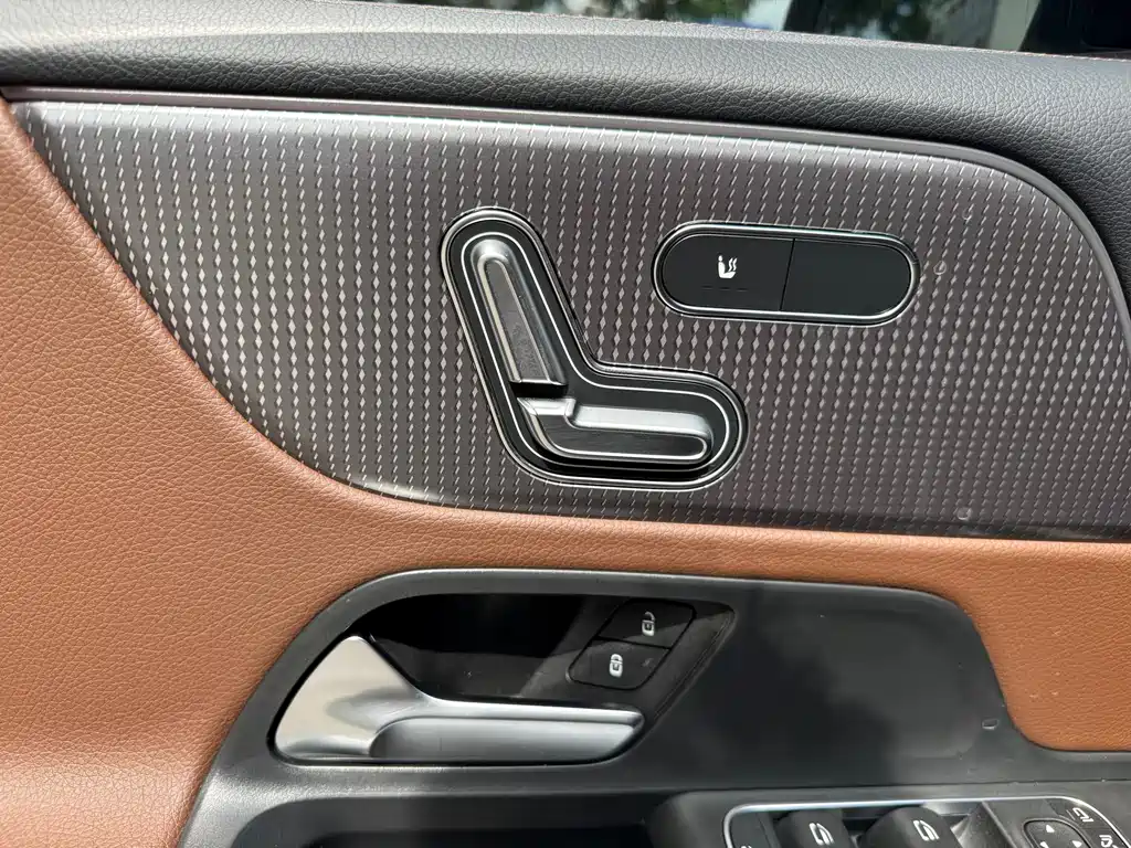 Mercedes-Benz GLB 2022 — фото 17
