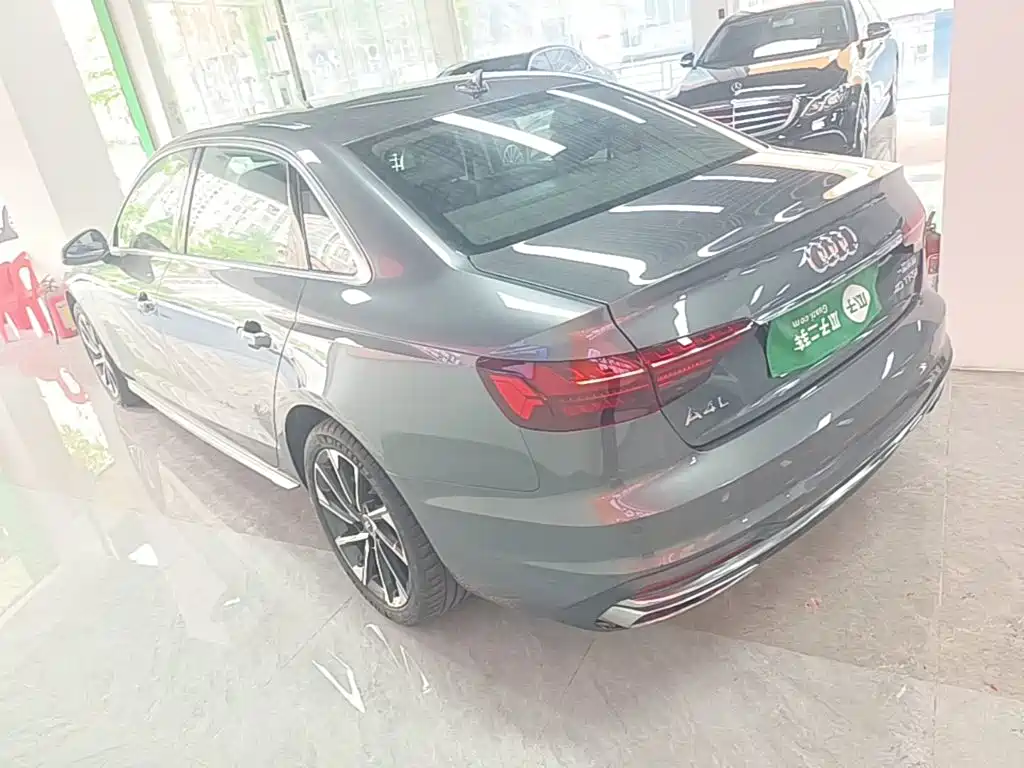 Audi A4L 2023