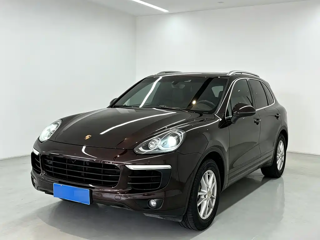 Porsche Cayenne 2016 — фото 1
