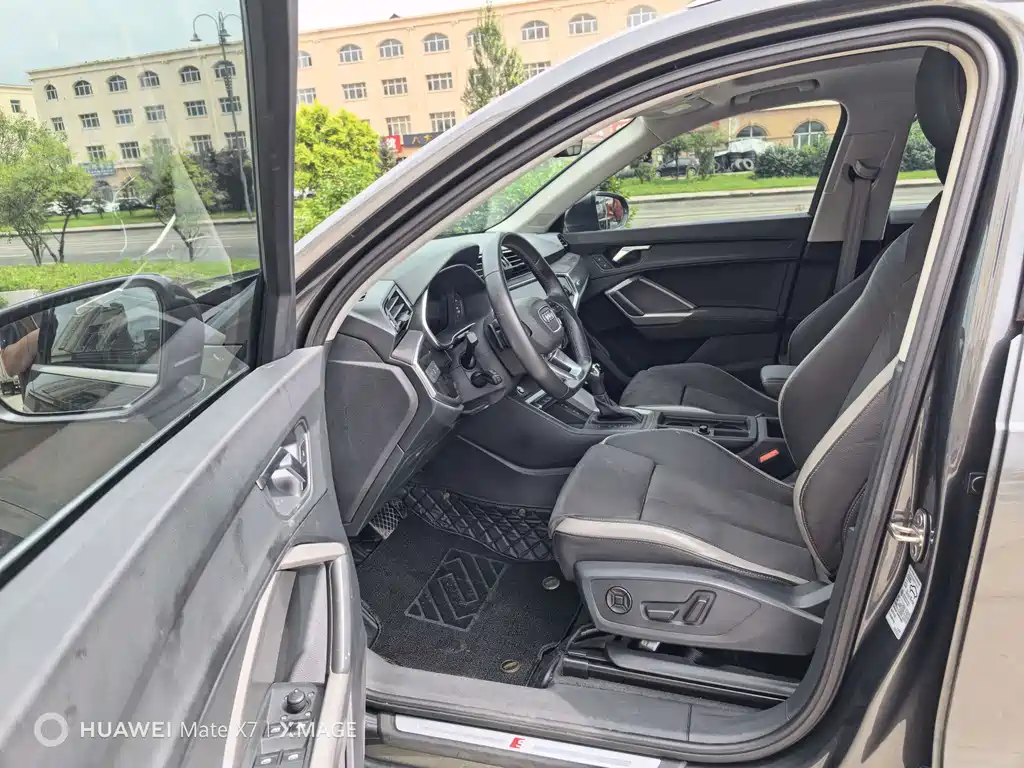 Audi Q3 2023 — фото 13