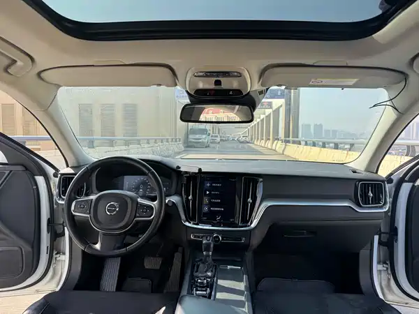 Volvo S60 2021