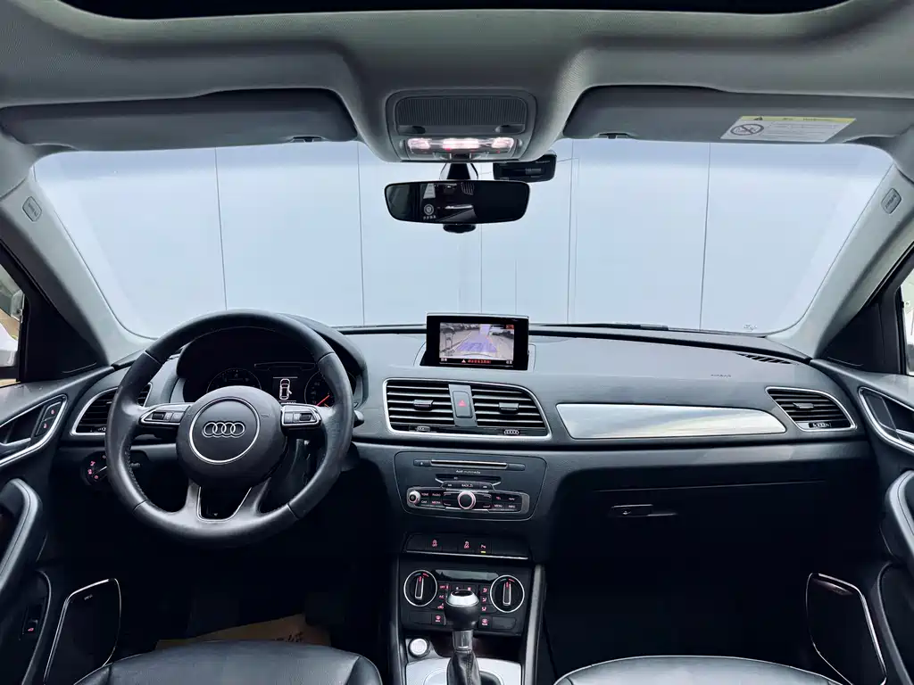 Audi Q3 2018 — фото 20