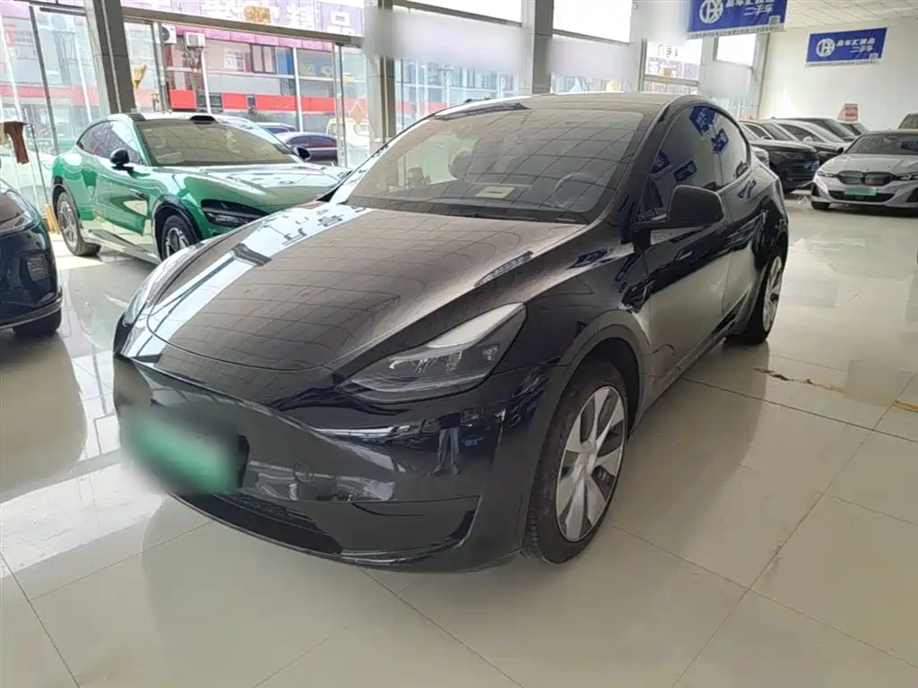Tesla Model Y 2023 — фото 2