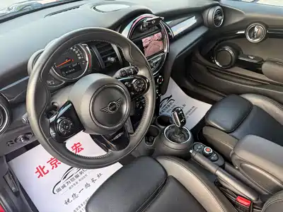 MINI MINI 2019