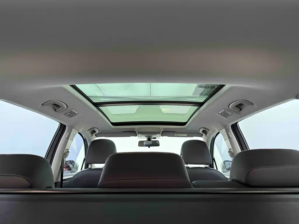 Volkswagen Tiguan L 2022 — фото 22