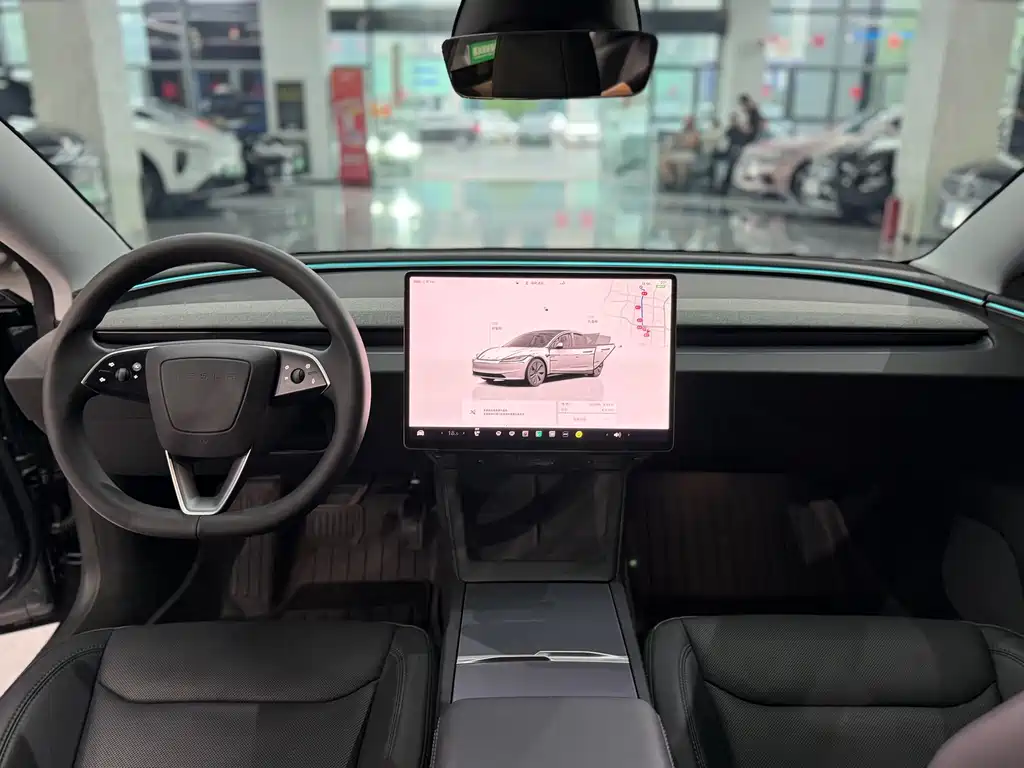 Tesla Model 3 2025 — фото 11