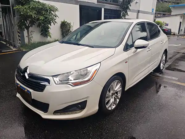 Citroën C4L 2014