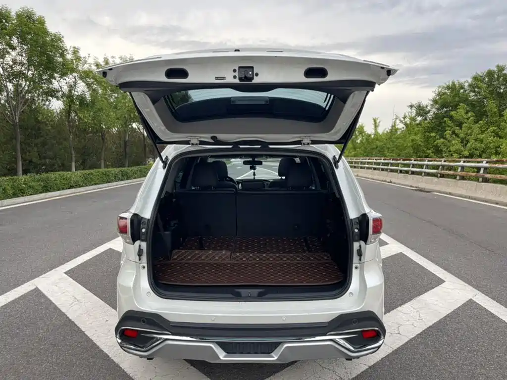 Toyota Highlander 2016 — фото 10