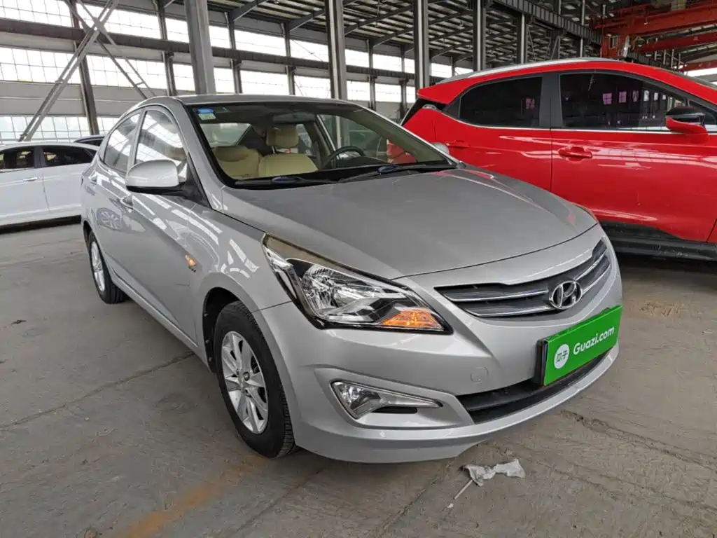 Hyundai Verna 2015 — фото 4