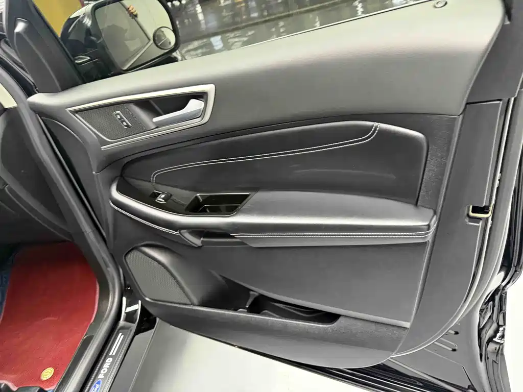 Ford Edge 2022 — фото 14