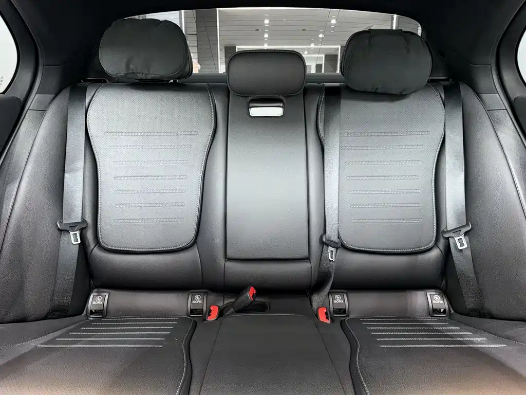 Mercedes-Benz C-Class 2022 — фото 8