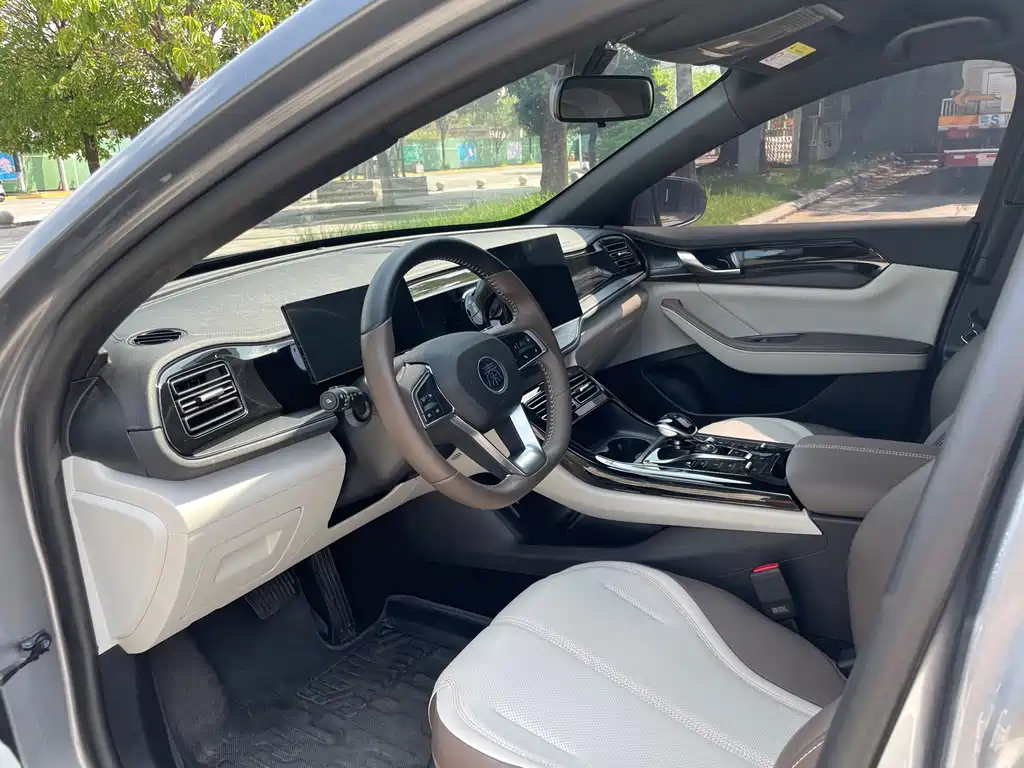 BYD Qin PLUS 2025 — фото 12
