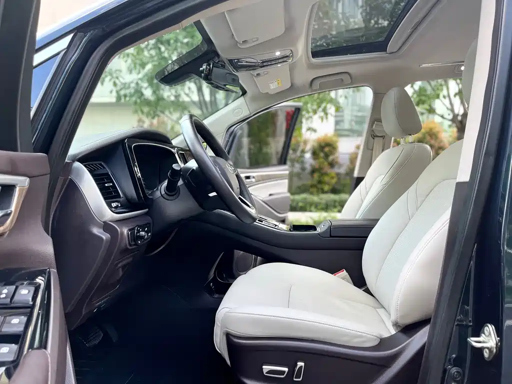 GAC Trumpchi M8 2022 — фото 8