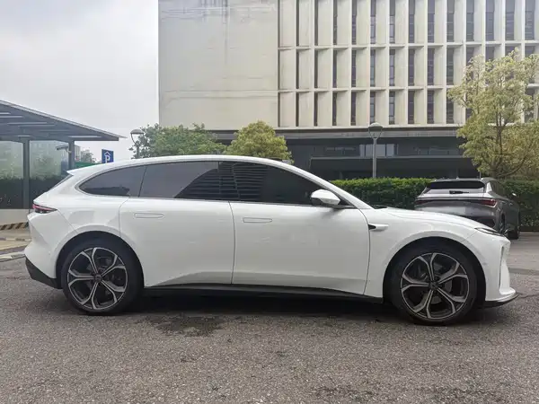 NIO ET5T 2023