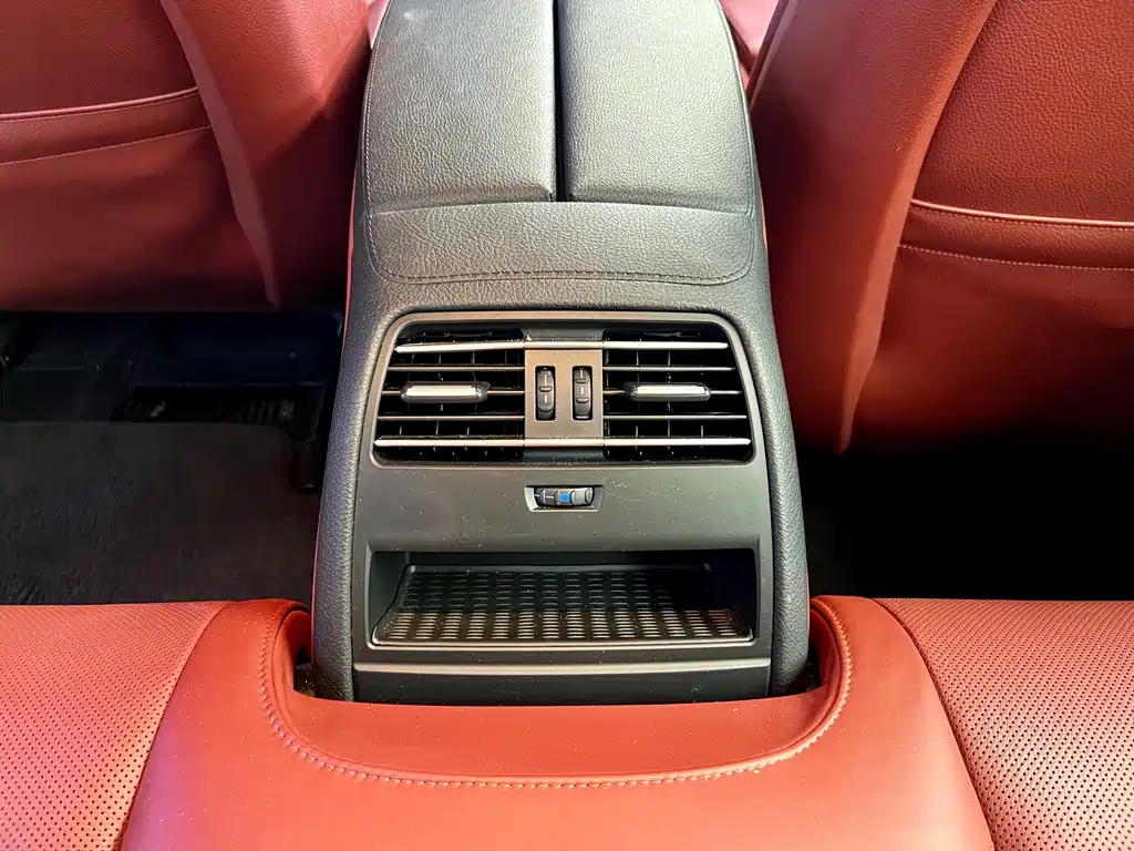 BMW 6 Series 2013 — фото 14