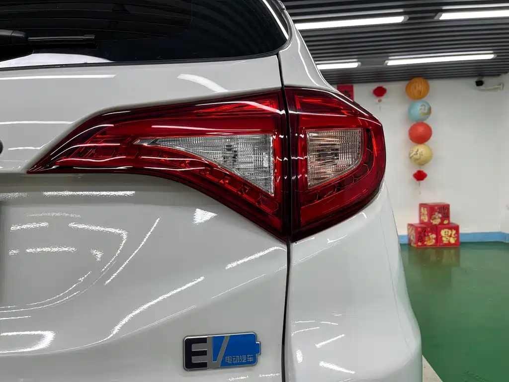 BYD Song New Energy 2017 — фото 26