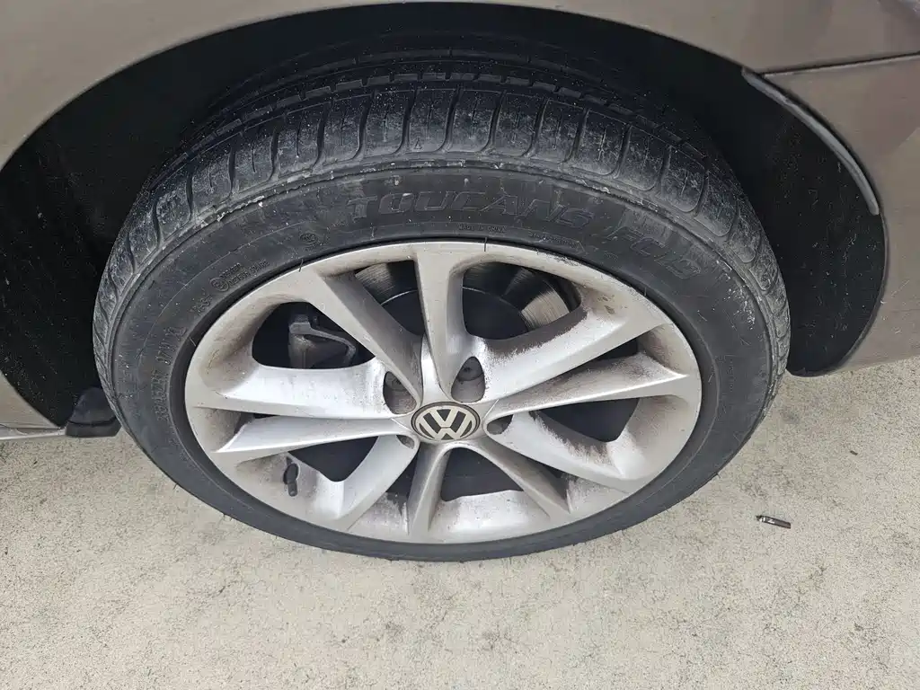 Volkswagen CC 2011 — фото 23