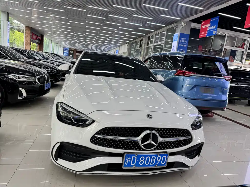 Mercedes-Benz C-Class 2025