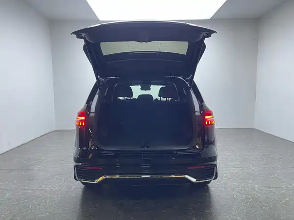 Geely Xingyue L 2024