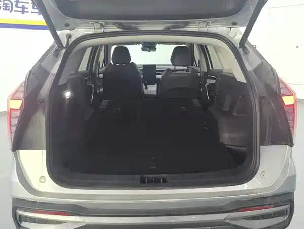 Geely Boyue L 2025