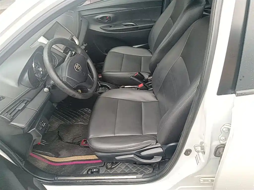 Toyota Yaris L 2018 — фото 15