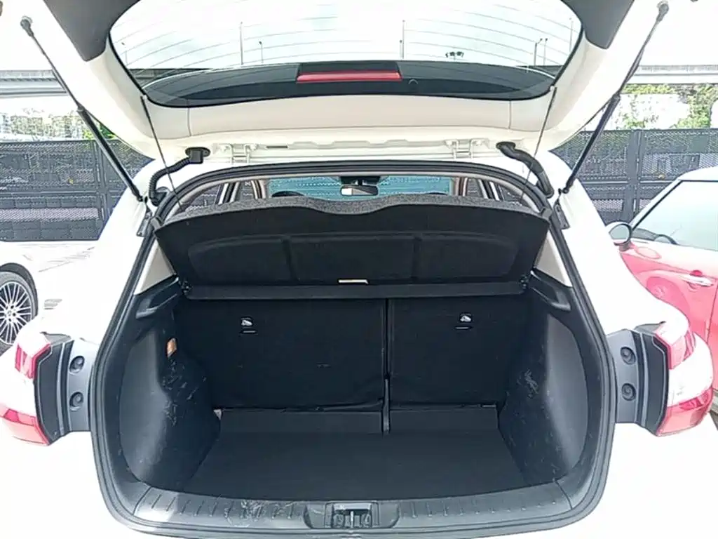 Nissan Tiida 2020 — фото 19
