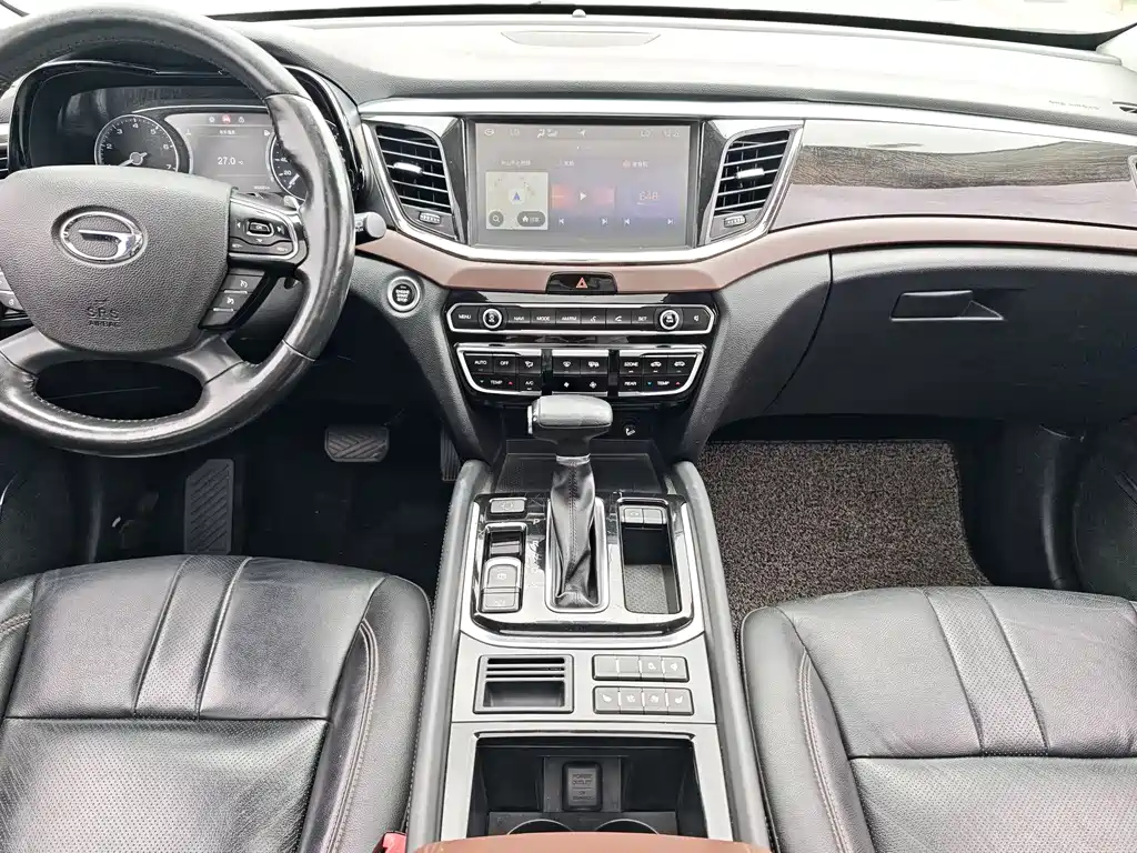 GAC Motor Trumpchi GS8 2017 — фото 9