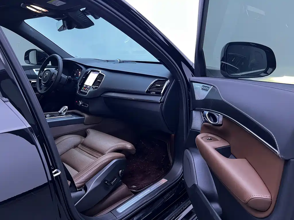 Volvo XC90 Plug-In Hybrid 2024 — фото 19