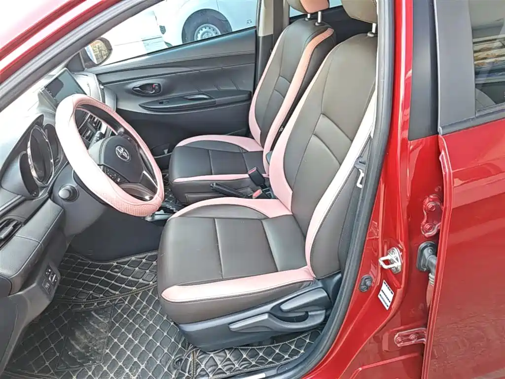 Toyota Yaris L 2022 — фото 15