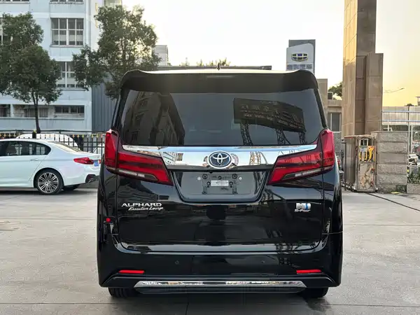 Toyota Alphard 2021