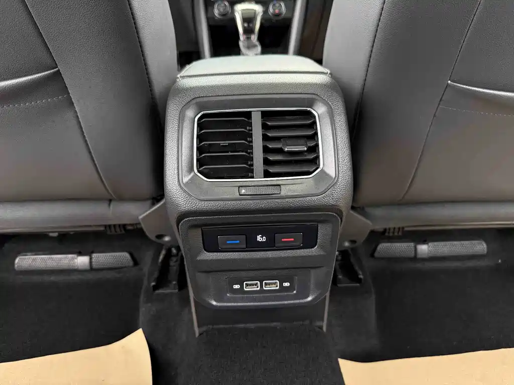 Volkswagen Tiguan L 2020 — фото 13
