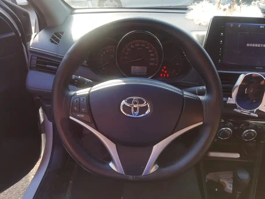 Toyota Vios 2022 — фото 15