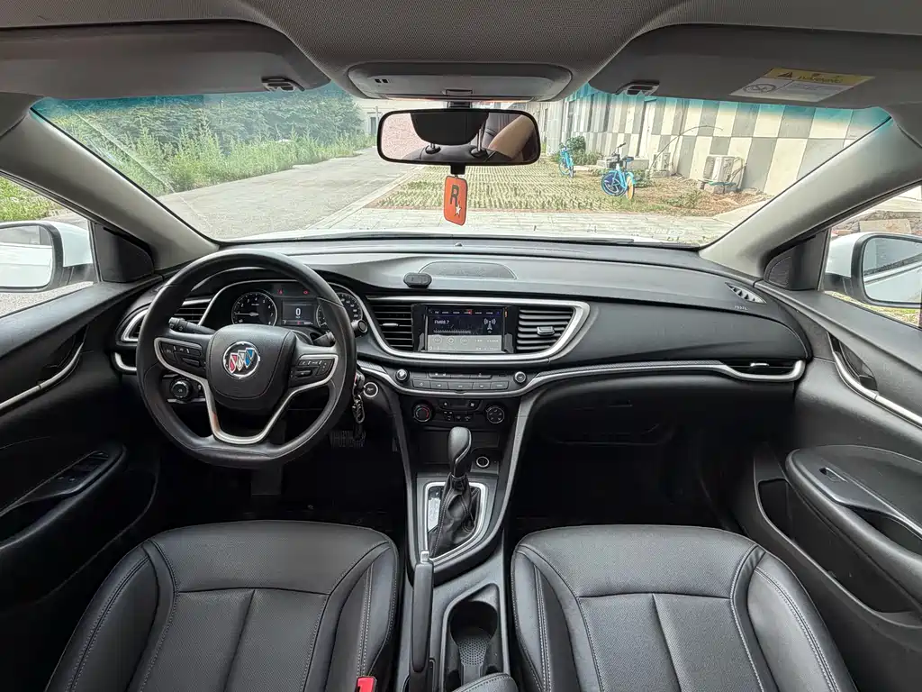 Buick Excelle 2022 — фото 9