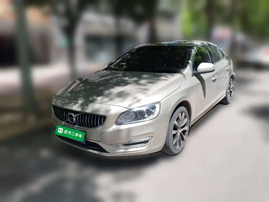 Volvo S60 2018 — фото 1
