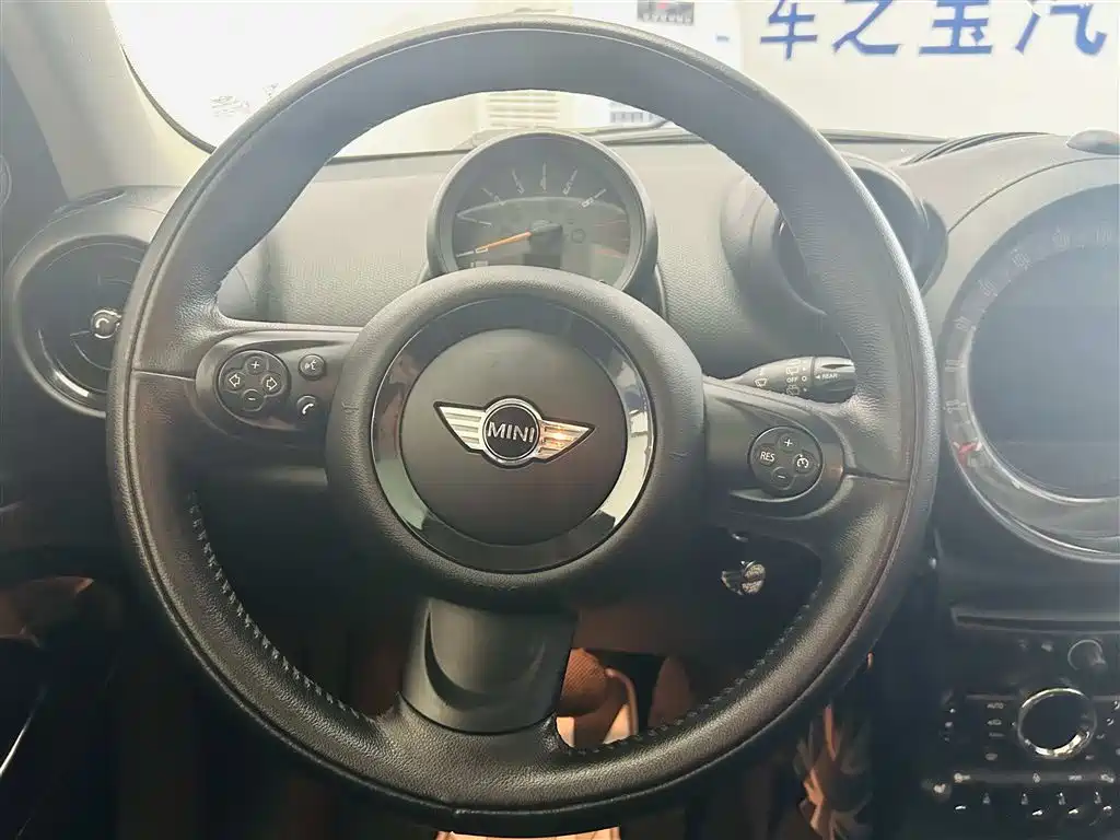MINI Paceman 2015 — фото 15