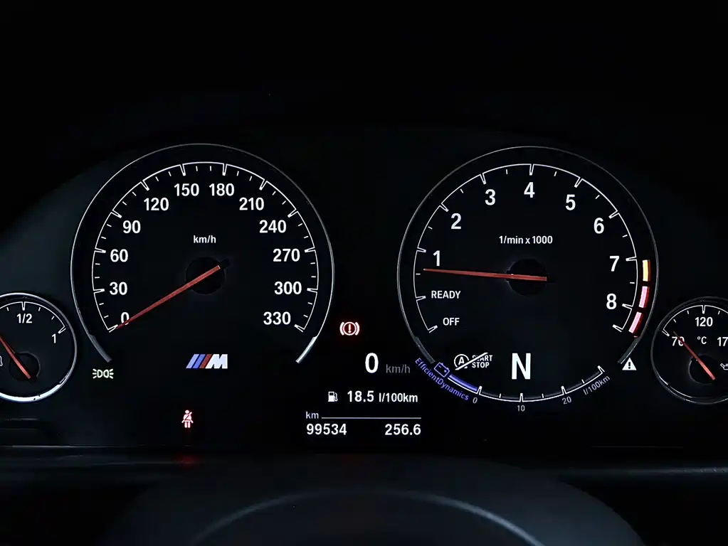 BMW M4 2017 — фото 9