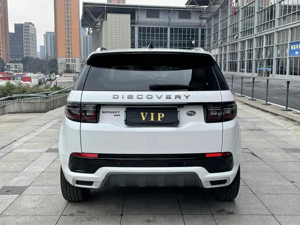 Land Rover Discovery Sport Hybrid 2023 — фото 11