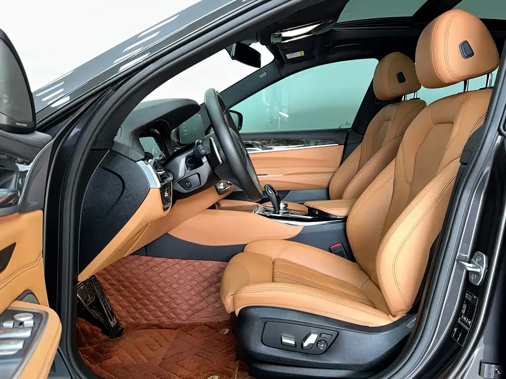 BMW 6 Series GT 2019 — фото 8