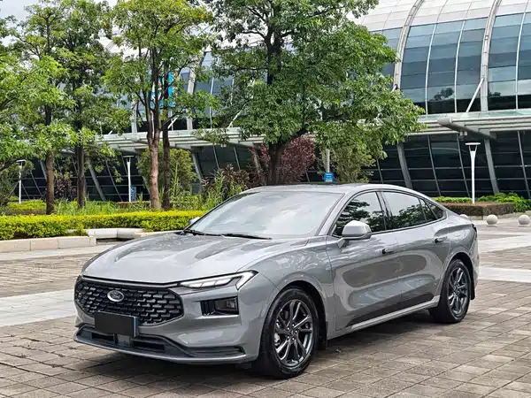 Ford Mondeo 2025