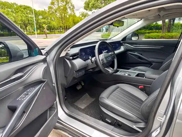 Ford Mondeo 2025