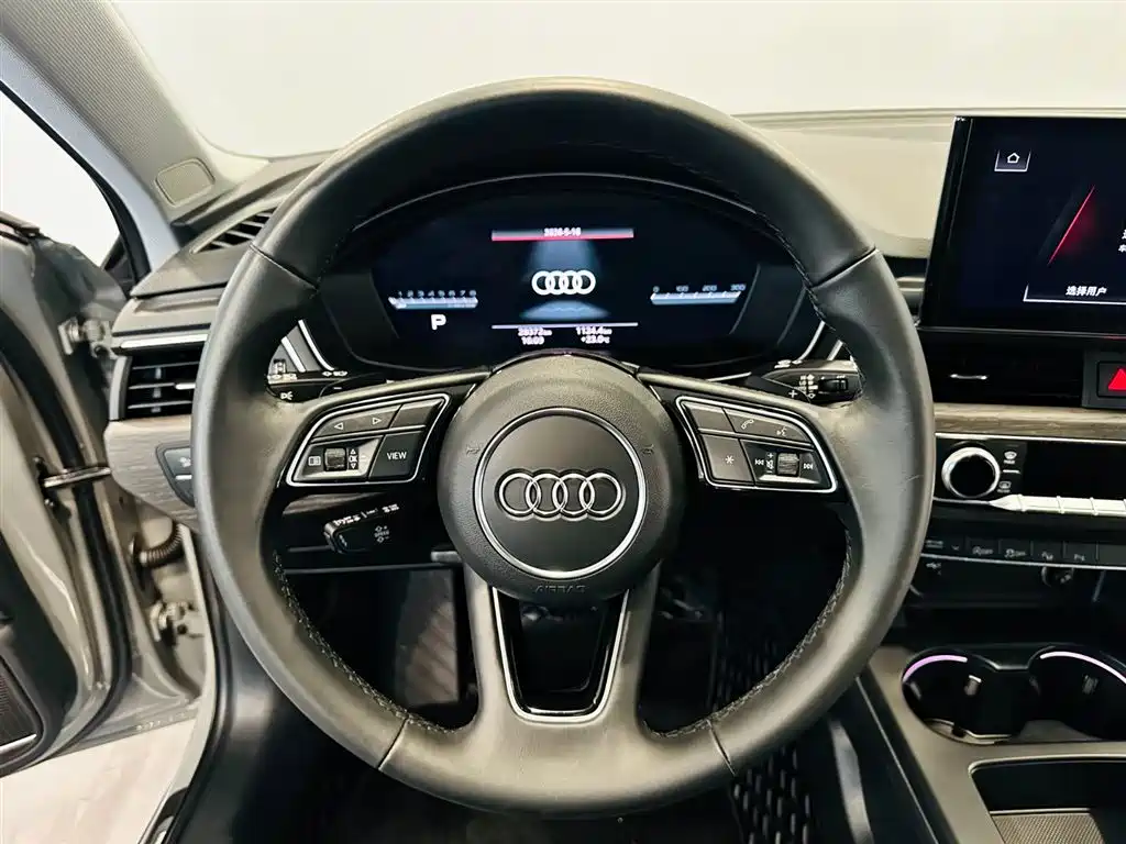 Audi A4 2023 — фото 9