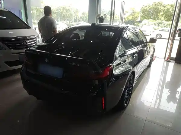 BMW 3 Series 2023